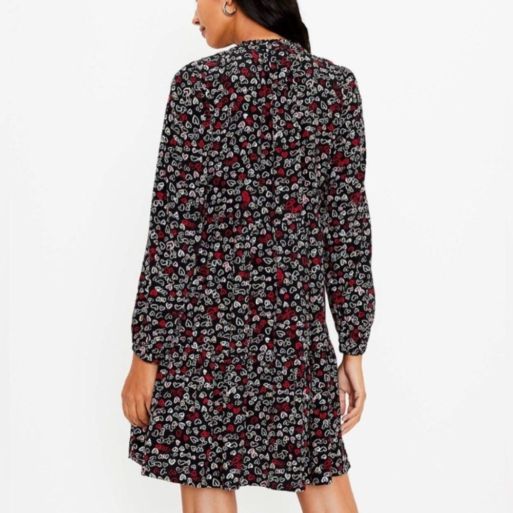 NWT LOFT Womens' Valentine's Heart Print Tie Neck Tiered Swing Mini Dress Size L - Picture 3 of 8